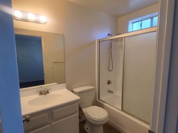 5th image of 999 Raymond Ave APT 6