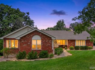 29 Greenview Dr, Defiance, MO 63341