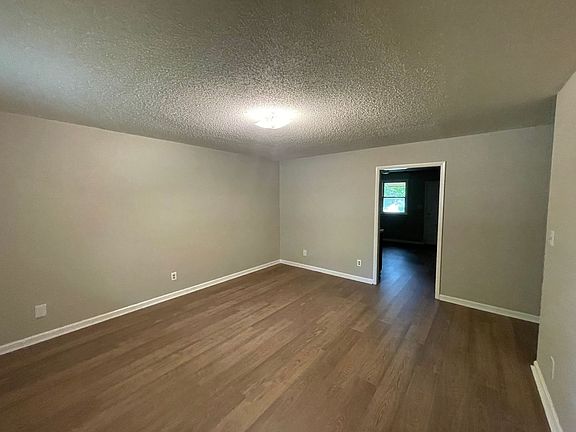 2nd image of 1005 Buffalo St #A