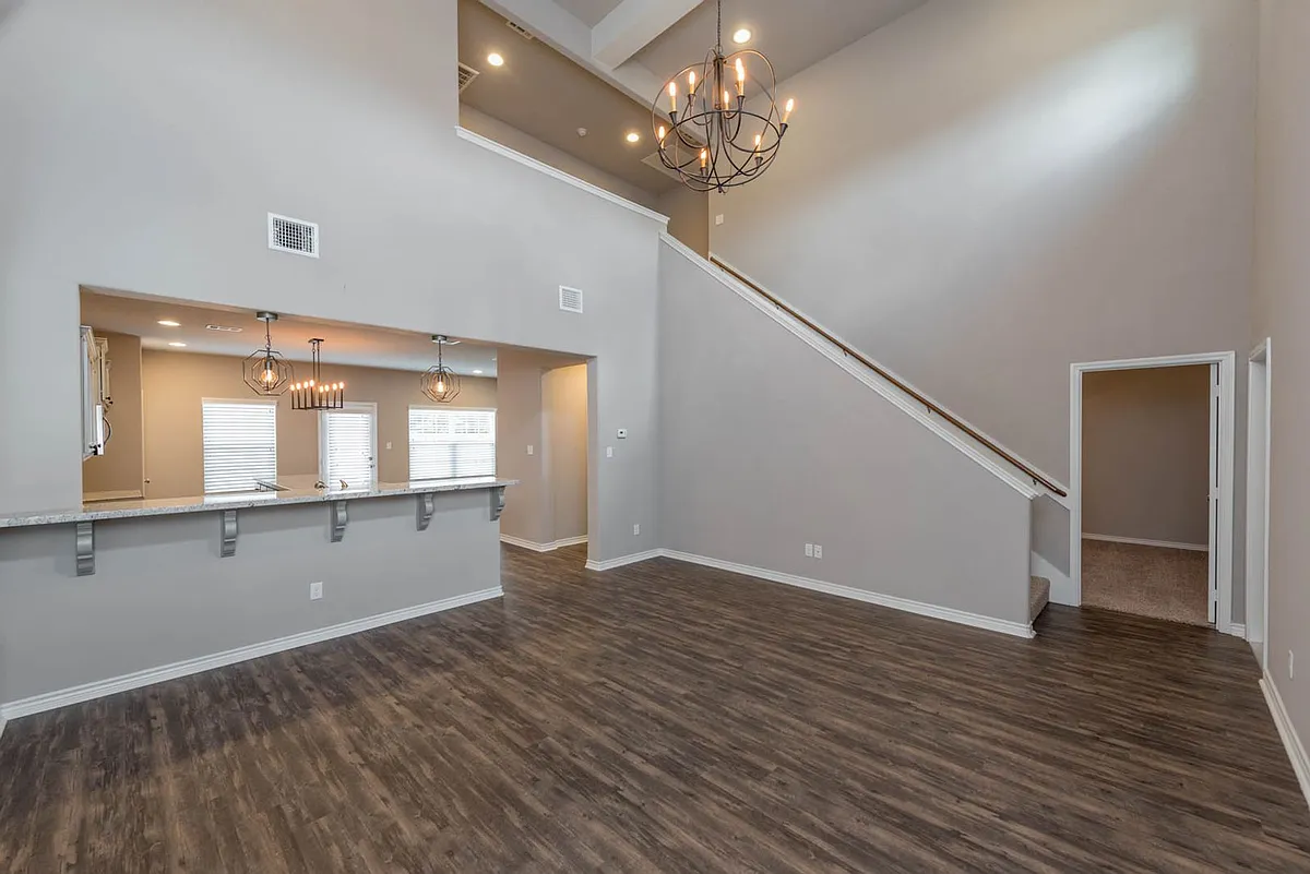 Building Photo - 557 Momma Bear Dr