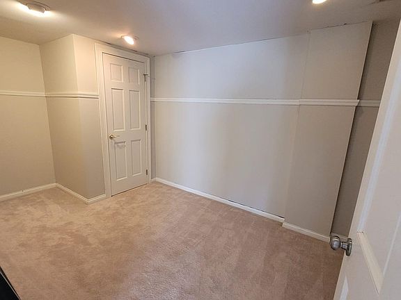 2nd image of 75 Grandview Dr