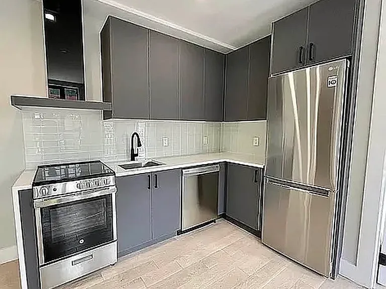 505 Grand St #3A — Photo 3