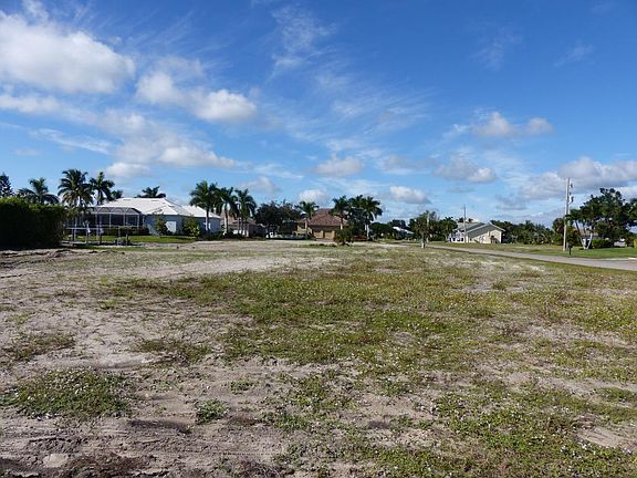 3rd image of 1066 Goldenrod Ave