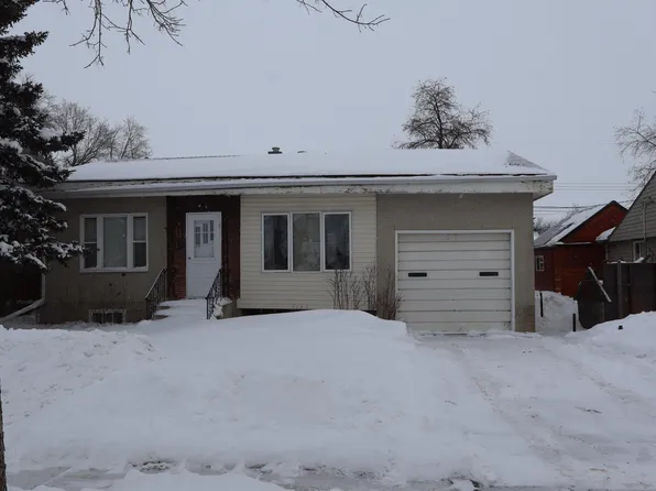 5109 55th St, Barrhead, AB T7N 1E6