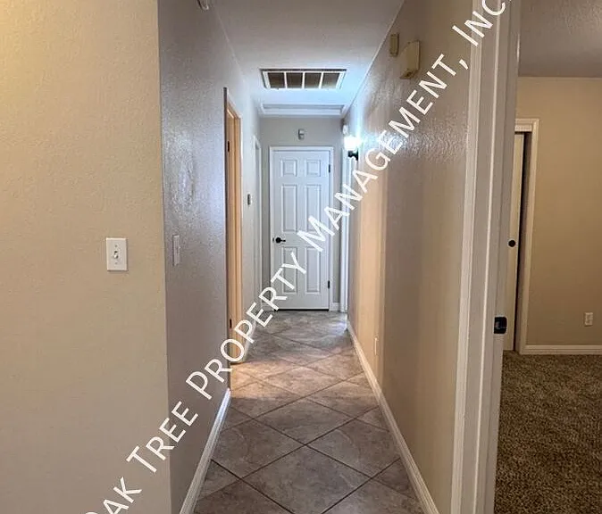 2370 Robinwood Ave — Photo 13
