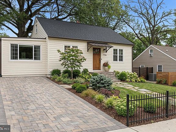 5th image of 7726 Emerson Rd