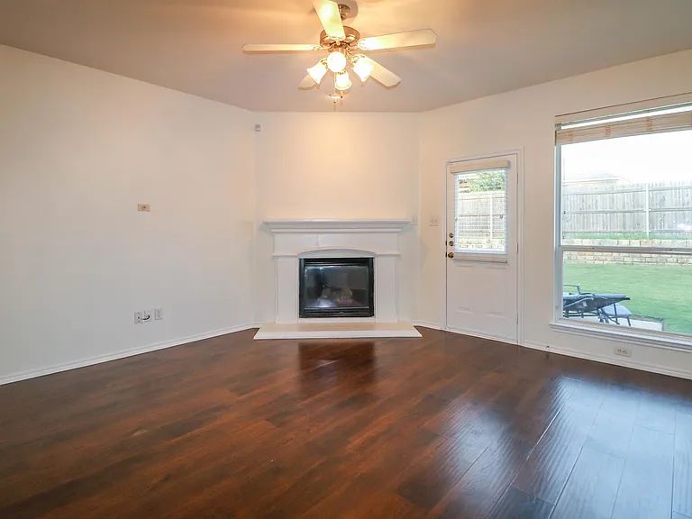 12532 Clarksburg Trl — Photo 8