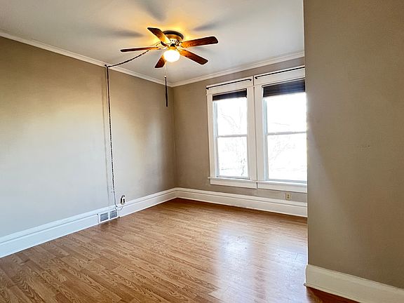 4th image of 423 E 14th Ave
