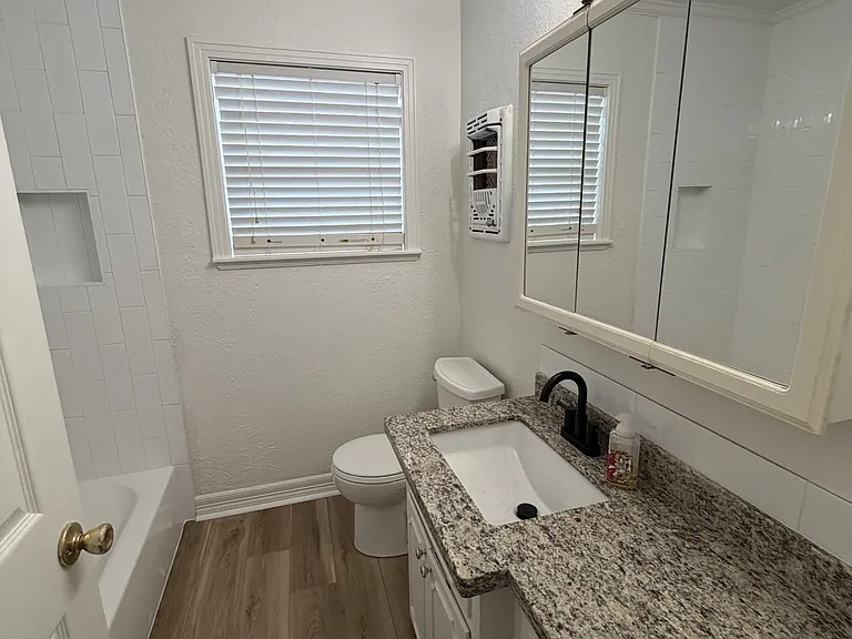 2720 Avenue M — Photo 10