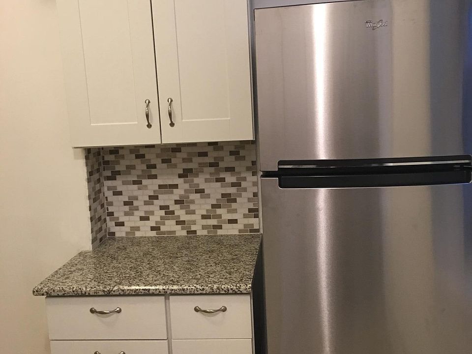 Kitchen, granite, stainless steel 