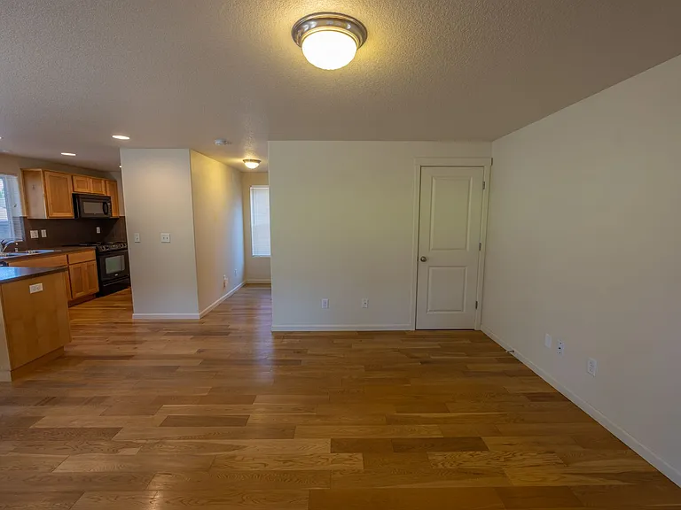 13310 NE 51st St — Photo 7