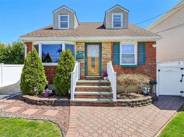 188 N 3rd Street, Bethpage, NY 11714