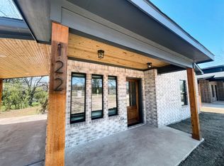 122 W Harrison St, Denison, TX 75021