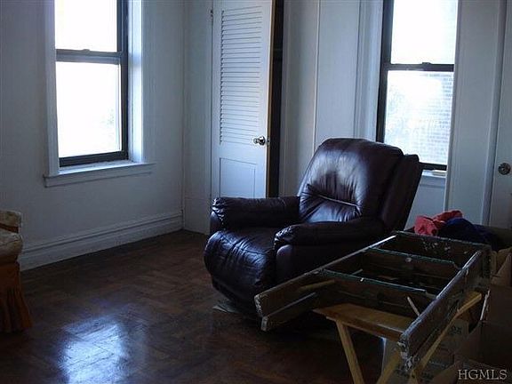 2nd image of 2925 Matthews Ave APT 5B