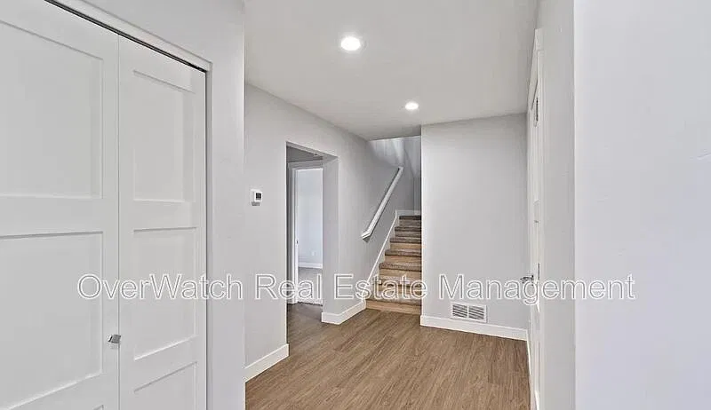 3 bed, 2.0 bath, 1608 sqft, $2,900 — Photo 3