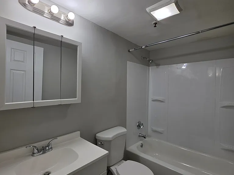 140 Sheffield Ave #2 — Photo 6