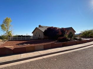 830 E Country Club Dr, Kanab, UT 84741
