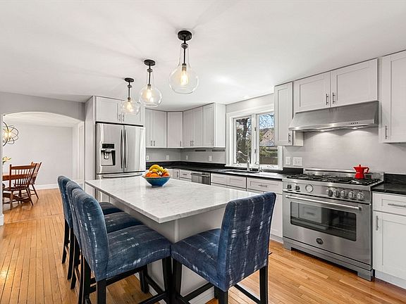 3rd image of 11 Woodbridge Rd