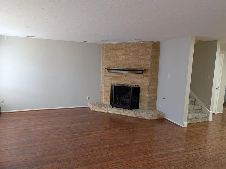 3258 Continental Dr — Photo 4