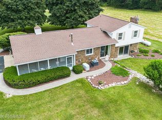 8515 Kier Rd, Clarkston, MI 48348