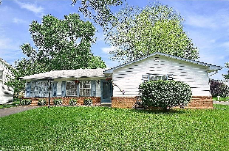 1st image of 978 Summer Hill Dr