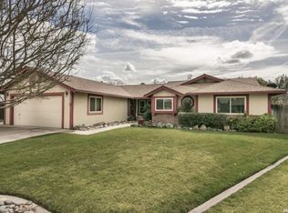 945 Foxfire Dr, Manteca, CA 95337