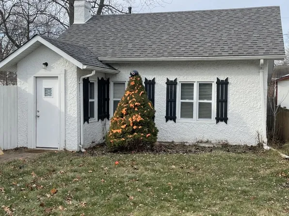 1012 Park Ave, Winthrop Harbor, IL 60096