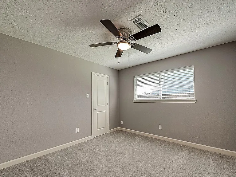 1623 Cherry Ridge Dr — Photo 17