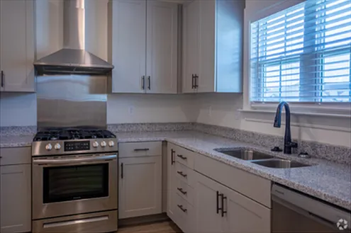 The Cottages at Schillingers Pointe — Photo 7