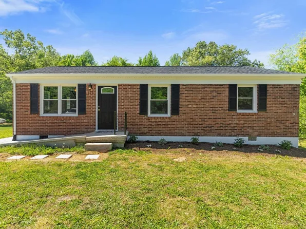 221 Hunter Rd, Brookneal, VA 24528
