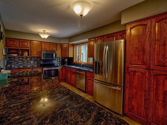 5th image of 21172 Victory Ln