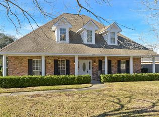 2410 S Shore Dr, Biloxi, MS 39532