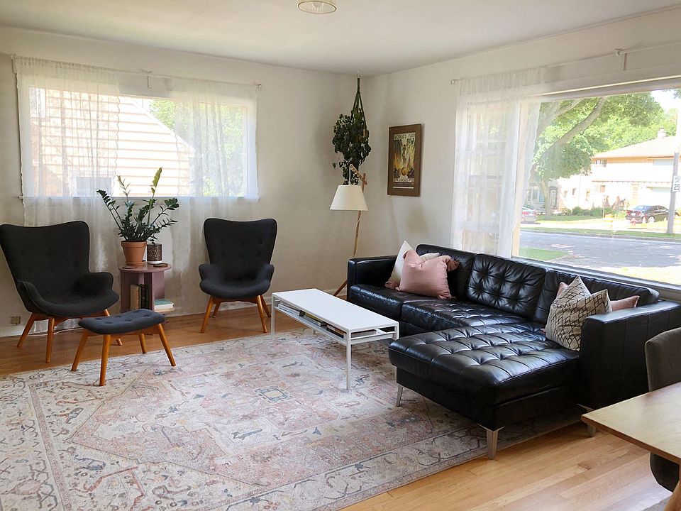 1st image of 2651 S 51st St #1