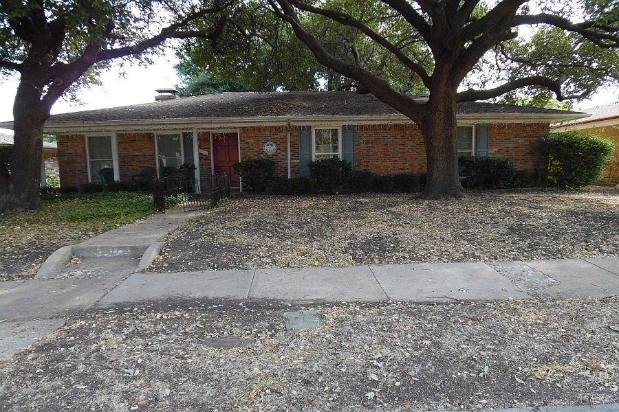 1st image of 2614 Sam Houston Dr