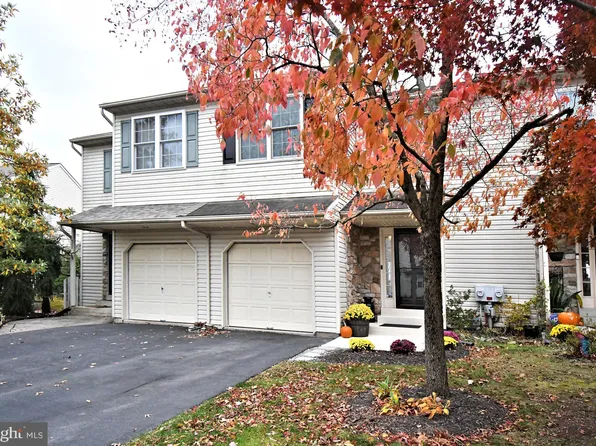 584 Campus Dr, Perkasie, PA 18944