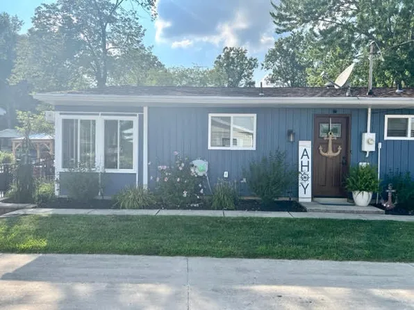 11061 Seminole Shore Dr, Huntsville, OH 43324