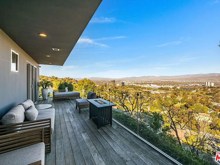 7191 Pacific View Dr — Photo 19