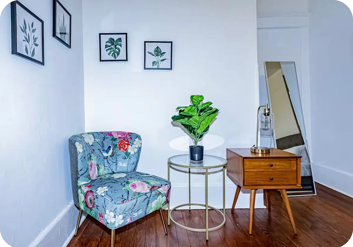 2 bed, 1050 sqft, $1,975 — Photo 1