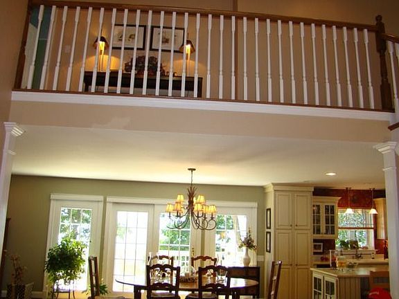 3rd image of 547 Dixon Ln