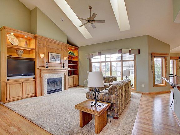 5th image of 4226 Oakmont Trl