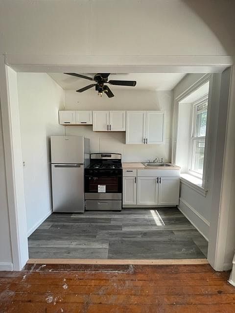 1st image of 6500 Lincoln Dr #4W