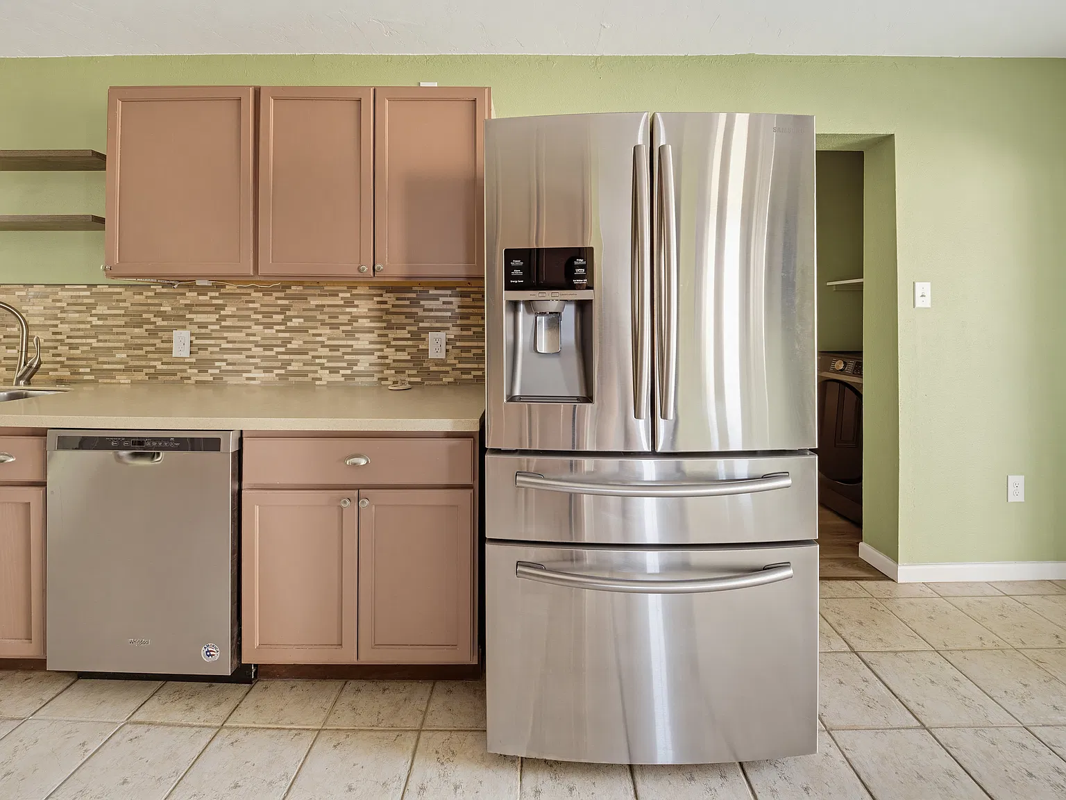 3 bed, 1300 sqft, $1,600 — Photo 4