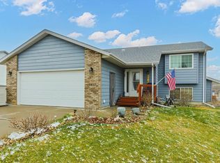 5032 S Pitch Dr, Rapid City, SD 57703