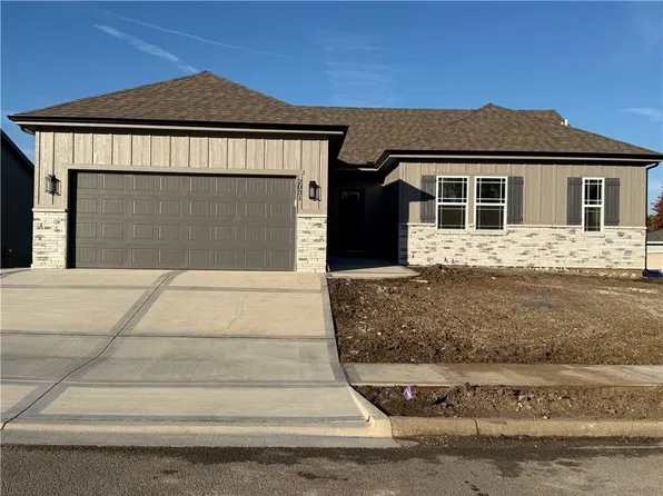 2031 Riverstone Dr, Excelsior Springs, MO 64024