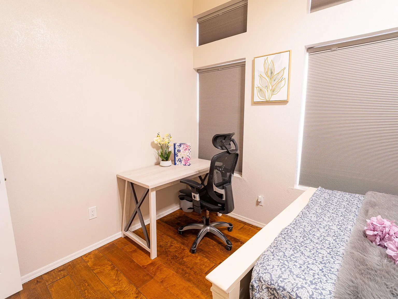 4 bed, 4.0 bath, 2827 sqft, $871 — Photo 2