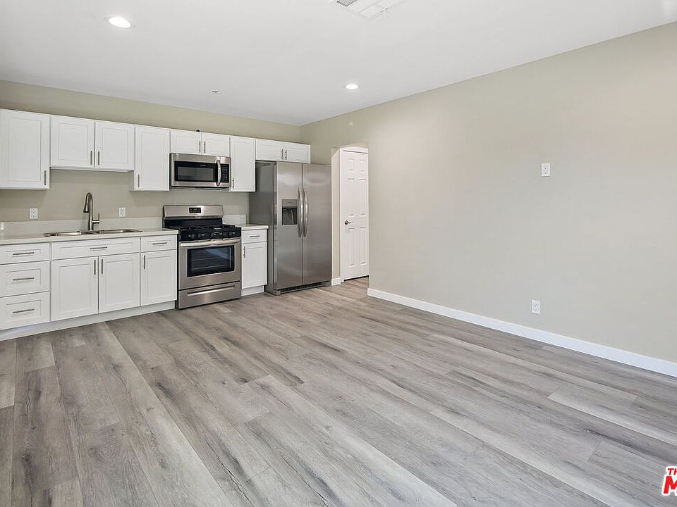 1st image of 9211 Langdon Ave