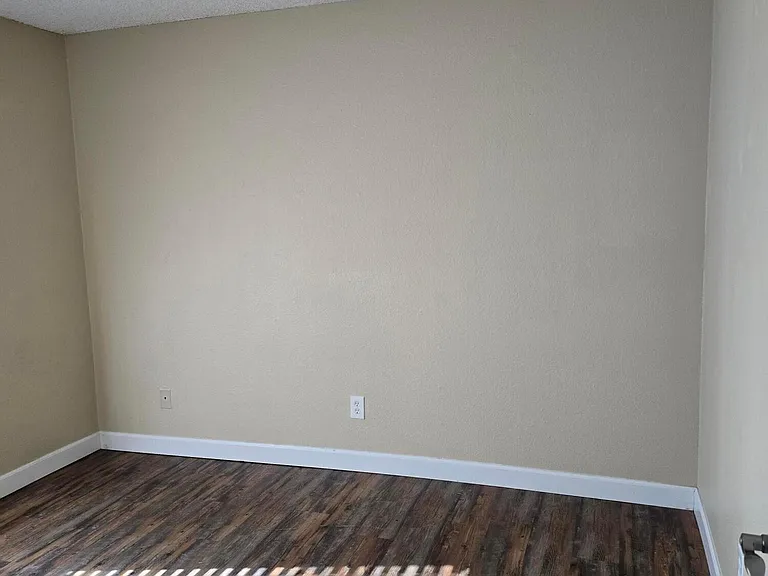 9002 W Roma Ave — Photo 13