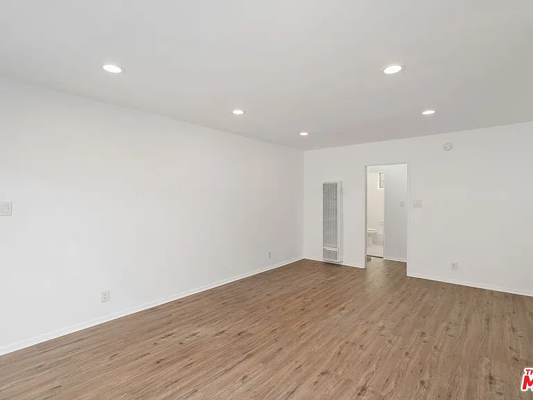 7550 Fountain Ave #2 — Photo 9