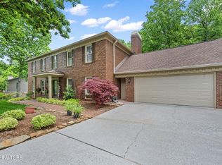 107 Crestview Ln, Oak Ridge, TN 37830