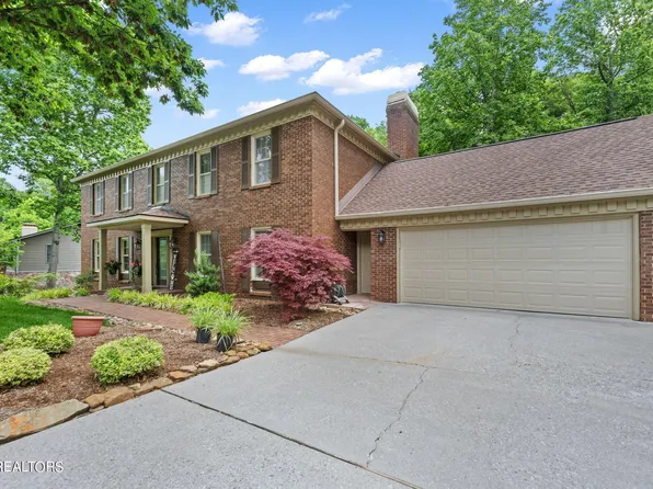 107 Crestview Ln, Oak Ridge, TN 37830